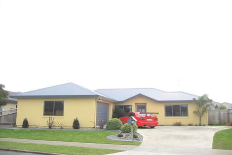 Photo of property in 18 Saxon Woods Drive, Rototuna North, Hamilton, 3210