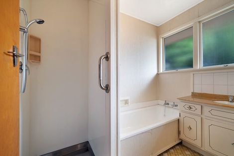 Photo of property in 3/77 Royal View Road, Te Atatu South, Auckland, 0610