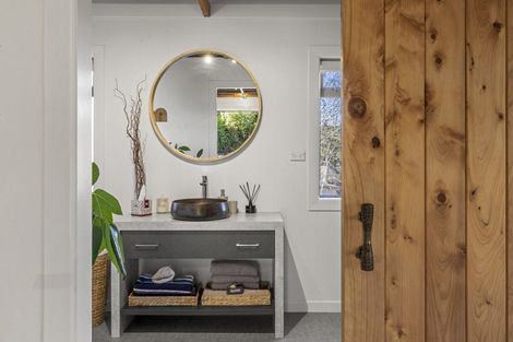 Photo of property in 37 Main Road, Raglan, 3225