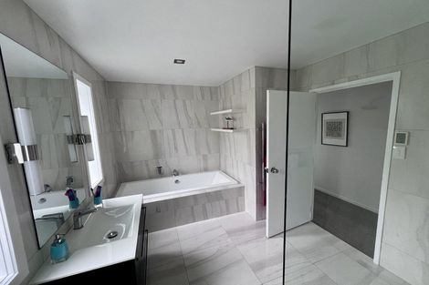 Photo of property in 70a Vipond Road, Stanmore Bay, Whangaparaoa, 0932