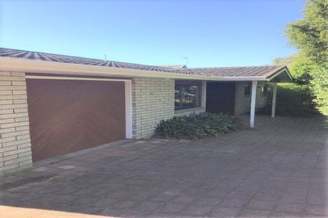 Photo of property in 16 Huia Street, Waikanae, 5036