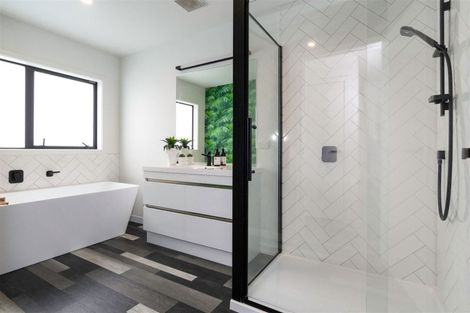 Photo of property in 24 Ivy Lane, Ohau, Levin, 5570