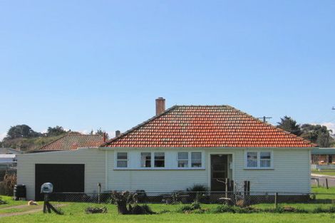 Photo of property in 55 Avenue Road, Foxton, 4814