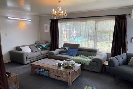 Photo of property in 105 Barrys Road, Glendene, Auckland, 0602