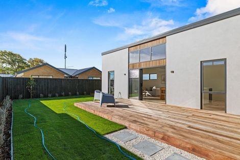 Photo of property in 2 Greystone Close, Halswell, 8025