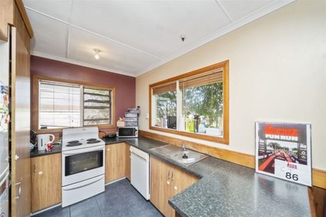 Photo of property in 2 Bone Crescent, Hawera, 4610