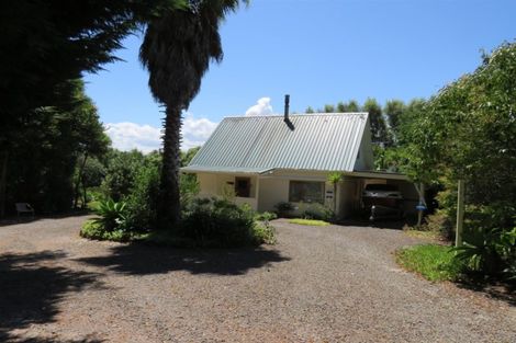 Photo of property in 18 Omarae Road, Pahi, Paparoa, 0571