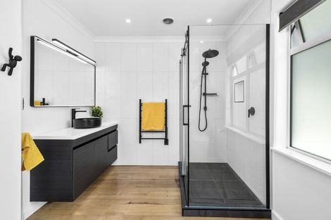 Photo of property in 2/11 Ridge Road, Waiake, Auckland, 0630