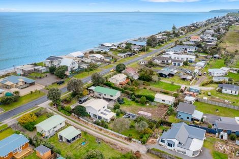 Photo of property in 240 Pukehina Parade, Pukehina, Te Puke, 3189