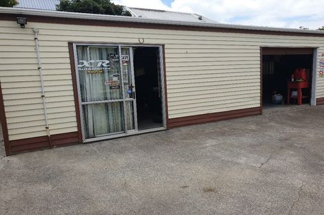 Photo of property in 5 Edgware Road, West Harbour, Auckland, 0618