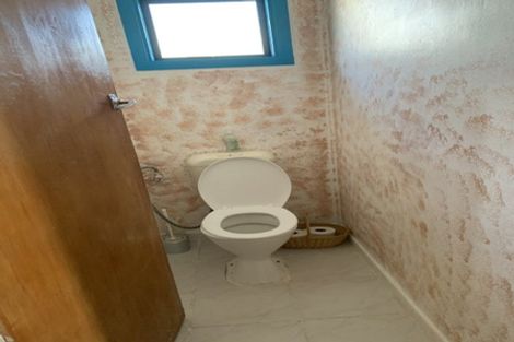 Photo of property in 521 East Coast Road, Murrays Bay, Auckland, 0630