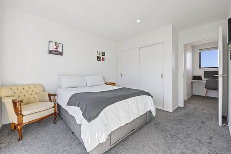 Photo of property in 4/170 Don Buck Road, Massey, Auckland, 0614