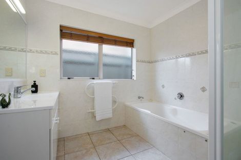 Photo of property in 13 Gleneagles Drive, Aongatete, Katikati, 3178