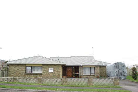 Photo of property in 9 Chatswood Grove, Fitzroy, New Plymouth, 4312