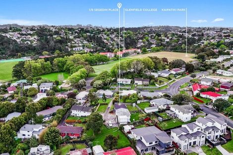 Photo of property in 1/6 Segedin Place, Glenfield, Auckland, 0629
