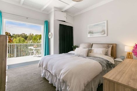 Photo of property in 117 Beach Haven Road, Beach Haven, Auckland, 0626