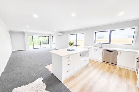 Photo of property in 13 Rotoiti Place, Paraparaumu, 5032