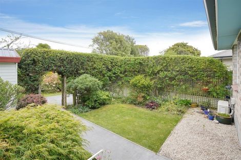 Photo of property in 1/14 Farquhars Road, Redwood, Christchurch, 8051