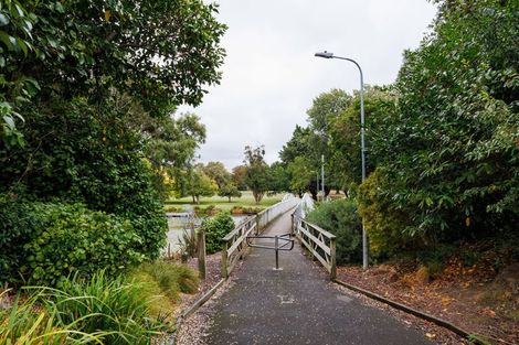 Photo of property in 8 Caccia Birch Lane, Hokowhitu, Palmerston North, 4410