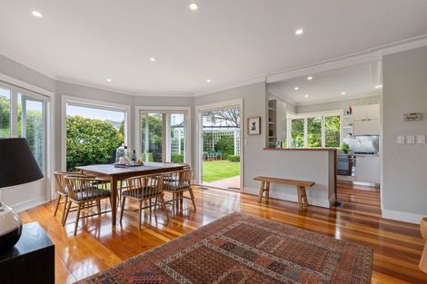 Photo of property in 43 Nicholson Road, Khandallah, Wellington, 6035