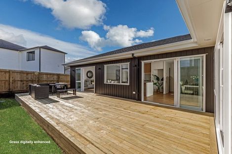 Photo of property in 17b Alexandra Street, Riverhead, 0820