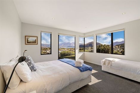 Photo of property in 74 Kings Drive, Wanaka, 9305