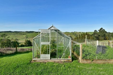 Photo of property in 128 Spur Road, Stillwater, Silverdale, 0993