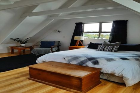 Photo of property in 21 Gledstane Road, Stanmore Bay, Whangaparaoa, 0932