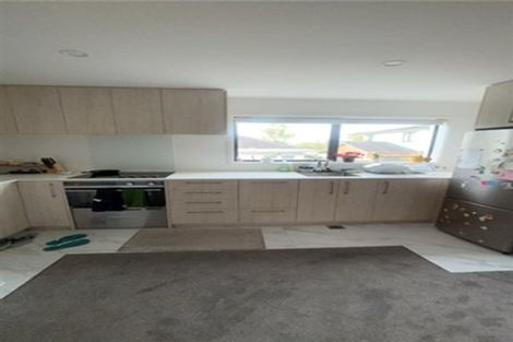 Photo of property in 4/61 Matipo Road, Te Atatu Peninsula, Auckland, 0610