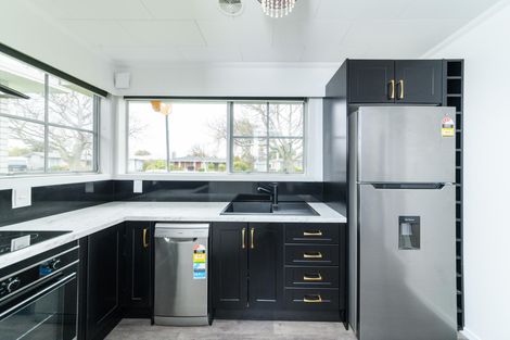 Photo of property in 5 Westhaven Grove, Takaro, Palmerston North, 4412