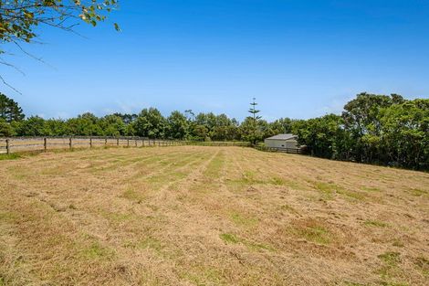 Photo of property in 154 Te Kanae Road, South Head, Helensville, 0874