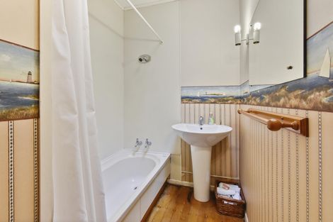 Photo of property in 16 Bilkey Avenue, Pukekohe, 2120