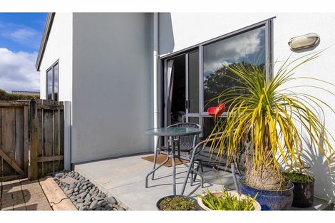Photo of property in 48 Zefiro Drive, Massey, Auckland, 0614