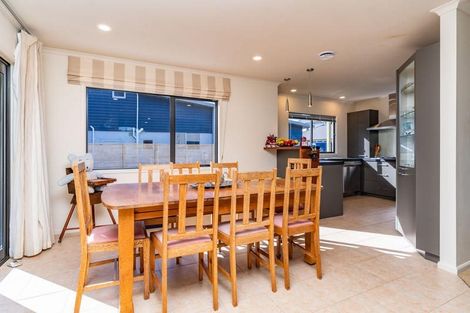 Photo of property in 152e One Tree Point Road, One Tree Point, 0118