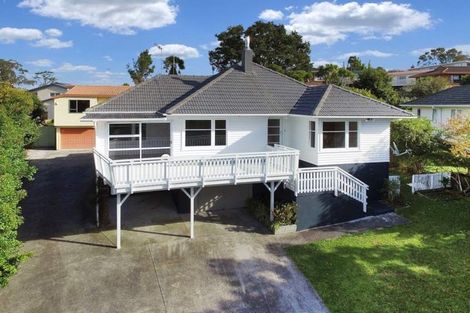 Photo of property in 2/10 Roband Avenue, Glenfield, Auckland, 0629