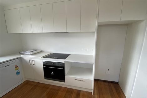 Photo of property in 50 Awaroa Road, Sunnyvale, Auckland, 0612