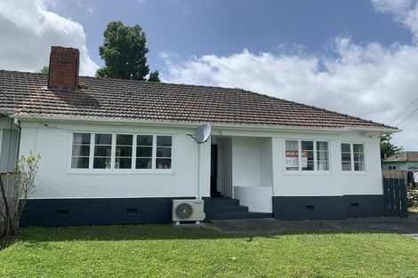 Photo of property in 7/9 Bell Street, Marton, 4710