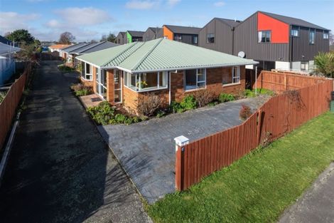 Photo of property in 1/5 Broadbent Street, Riccarton, Christchurch, 8041