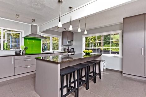 Photo of property in 20 Alexander Avenue, Torbay, Auckland, 0630
