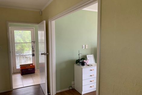 Photo of property in 5 Vanbrugh Place, Bucklands Beach, Auckland, 2014