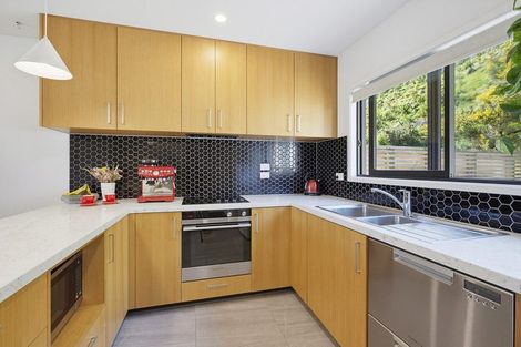 Photo of property in 19 Holystone Road, Whitby, Porirua, 5024