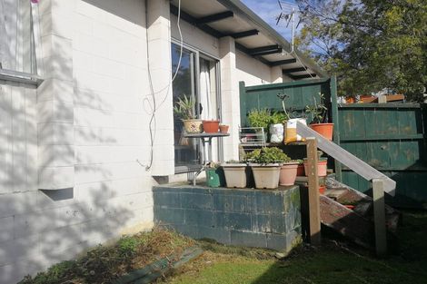 Photo of property in 2/60 Clayburn Road, Glen Eden, Auckland, 0602