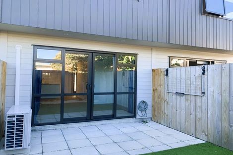 Photo of property in 8/2 Stokes Avenue, Te Atatu Peninsula, Auckland, 0610