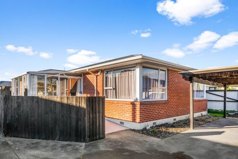 Photo of property in 1/310 Main North Road, Redwood, Christchurch, 8051