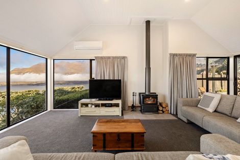 Photo of property in 110b Wynyard Crescent, Fernhill, Queenstown, 9300