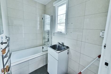 Photo of property in 210 Onewa Road, Birkenhead, Auckland, 0626