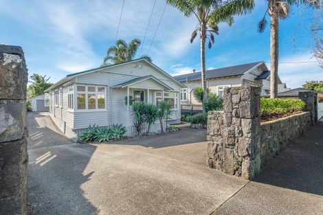 Photo of property in 83 Shackleton Road, Mount Eden, Auckland, 1024