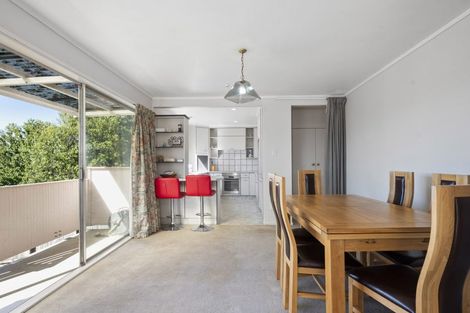 Photo of property in 6 Tirita Street, Kawaha Point, Rotorua, 3010