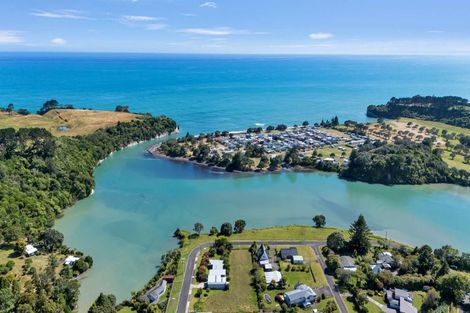 Photo of property in 20 Whakapaki Street, Urenui, 4375