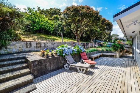 Photo of property in 70 Chilcott Road, Henderson, Auckland, 0612